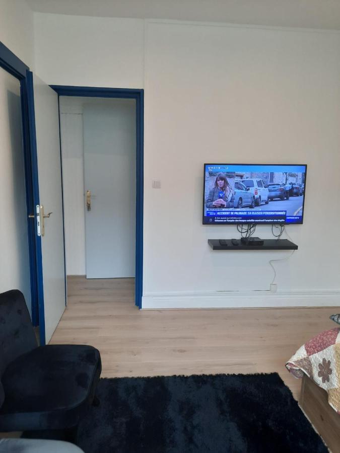 Detente A La Apartment *